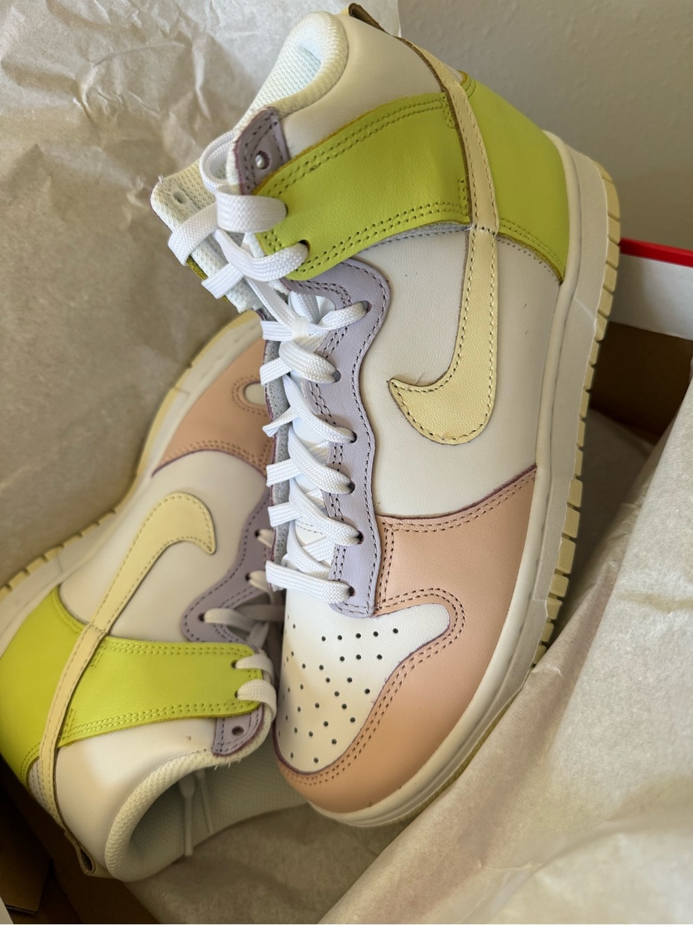 Nike Women Dunk High white/cashmere lemon twist